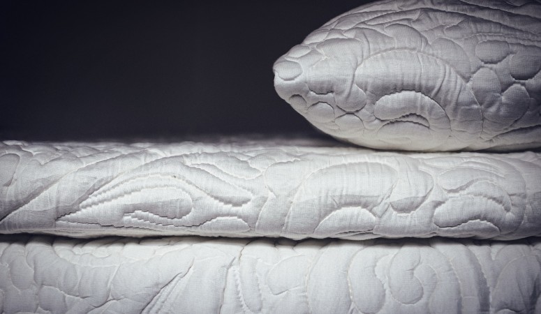 foundation for posh and lavish latex mattress