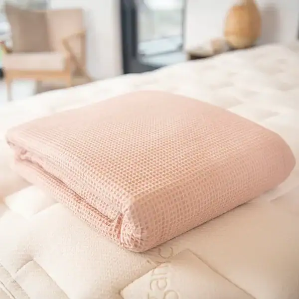 NP Web PDP Bedding Waffle Adult Blanket 05