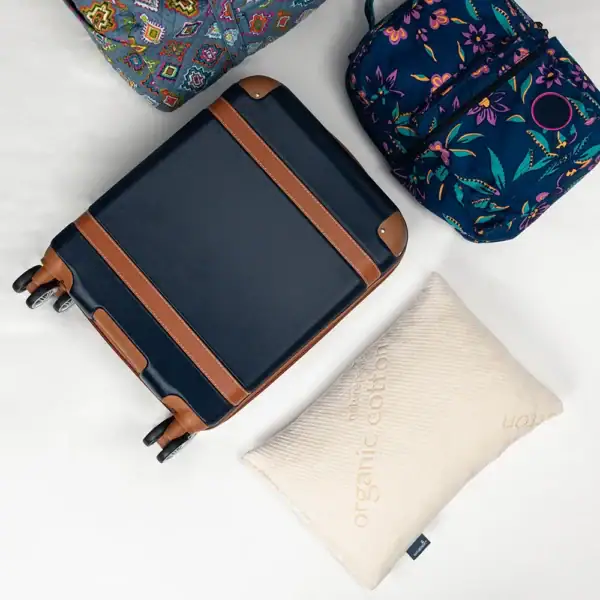 lifestyle travel pillow 10 1000x1000