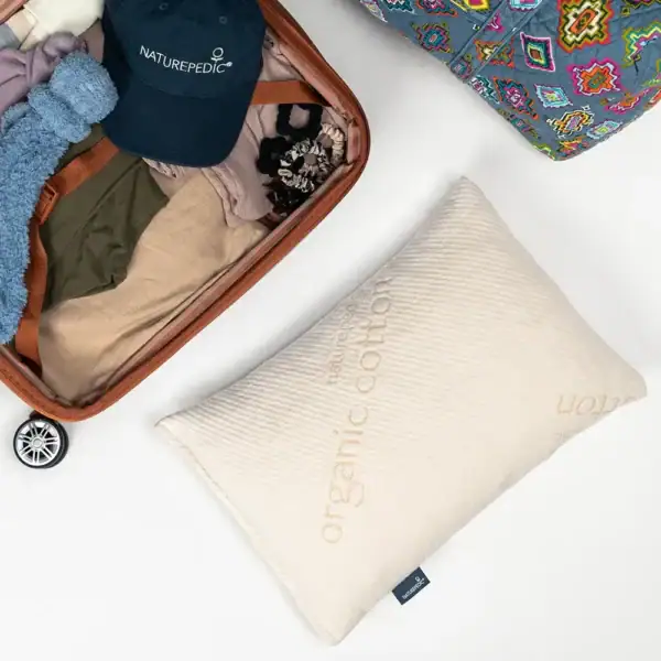 lifestyle travel pillow 1 1000x1000
