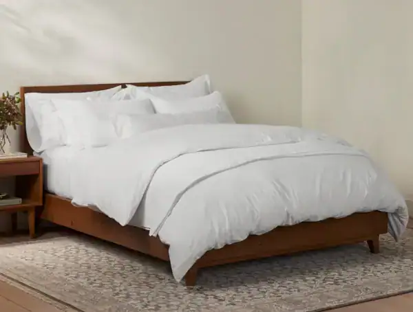 HeritageOrganicPercale Duvet AlpineWhite HeroThreeQuarters FA23 19713 c9e0b4b9 7fdb 401f 8593 aa7a54369771 1
