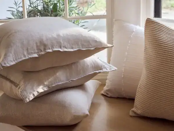 SP24 Decorative Pillows and Throws 20249 464c8084 9f20 43a6 89ed 90c3978a32f7