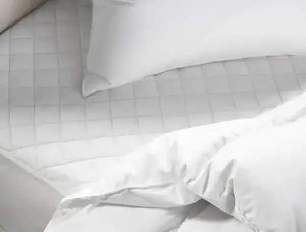 pdp organic bedding essentials plus bundle handheld 02 f18 fd68bf2c 2ba5 4155 b0ff d3b5f160d56f