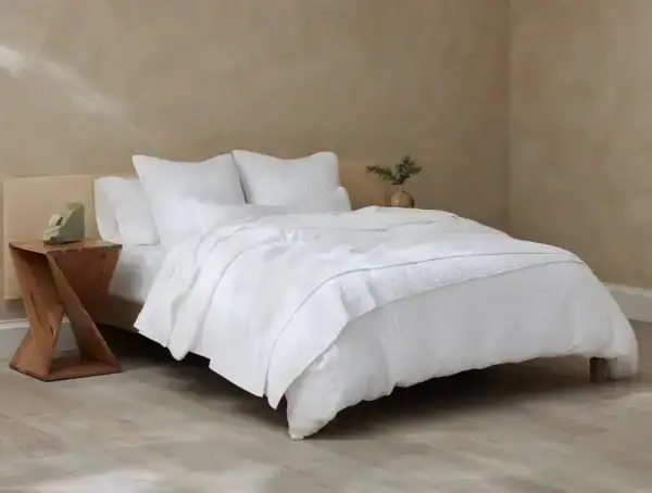 pdp pebbledhandstitched quilt alpinewhite  sp23 2  11633 96d016dd 1655 4d4f b107 697c6a9c38e2