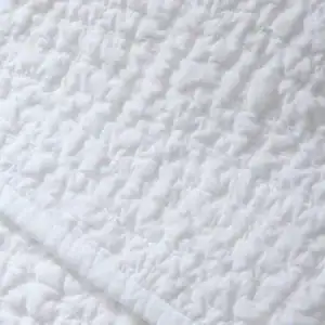 pdp pebbledhandstitched quilt alpinewhite  sp23 details  11640 3 6236be22 a4ac 4bd9 b5f2 0a189bd64a34