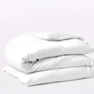 pdp relaxedsateen duvet white a fall21 0579 pdp 3 9cb7c6e1 e4b0 49c2 b351 d399a5515af4